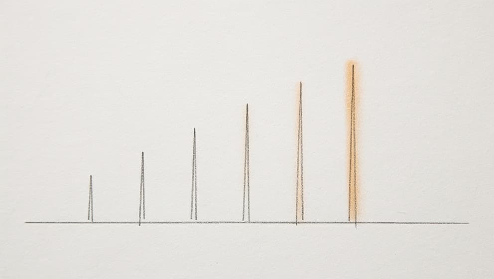 Abstract eight-week timeline composition on off-white paper with eight gradually ascending tick marks and a warm amber accent highlighting weeks five through eight where protocol consolidation happens